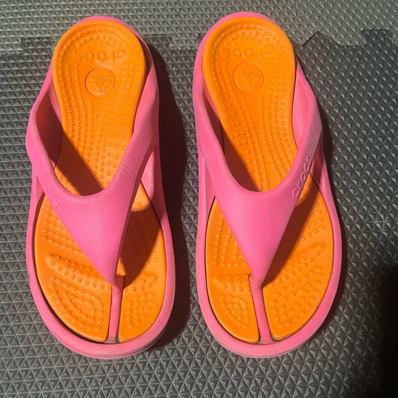 Crocs flip flops - Picture 2 of 4